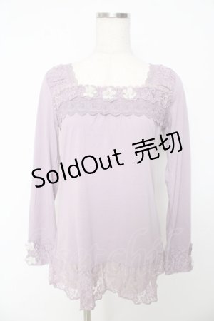 画像: axes femme / お花モチーフ付きカットソー  ラベンダー Y-25-10-16-075-AX-TO-SZ-ZY