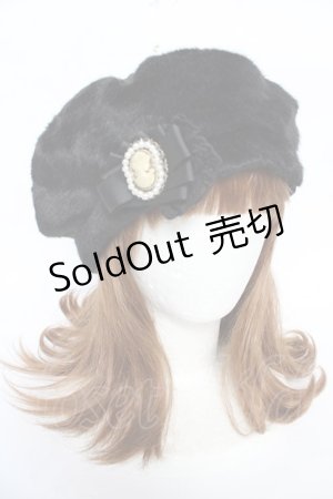 画像: axes femme / ローズブローチ付きファーベレー 57.5cm 黒 Y-25-10-18-046-AX-AC-SZ-ZY