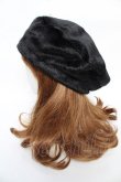 画像2: axes femme / ローズブローチ付きファーベレー 57.5cm 黒 Y-25-10-18-046-AX-AC-SZ-ZY (2)