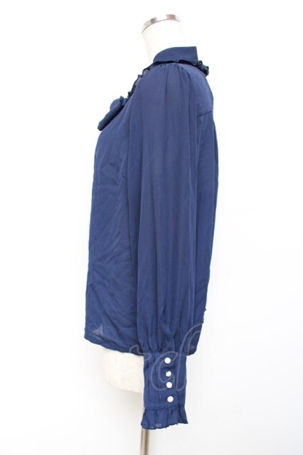 画像2: axes femme / サクラ刺繍リボンブラウス F 紺 Y-25-10-18-064-AX-BL-SZ-ZI (2)