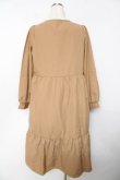 画像2: axes femme / キルティングブロッキングワンピース F キャメル Y-25-10-18-172-AX-OP-SZ-ZI (2)