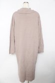 画像2: axes femme / 刺繍入りレイヤード風ニットワンピース M ベージュ Y-25-10-18-175-AX-OP-SZ-ZY (2)