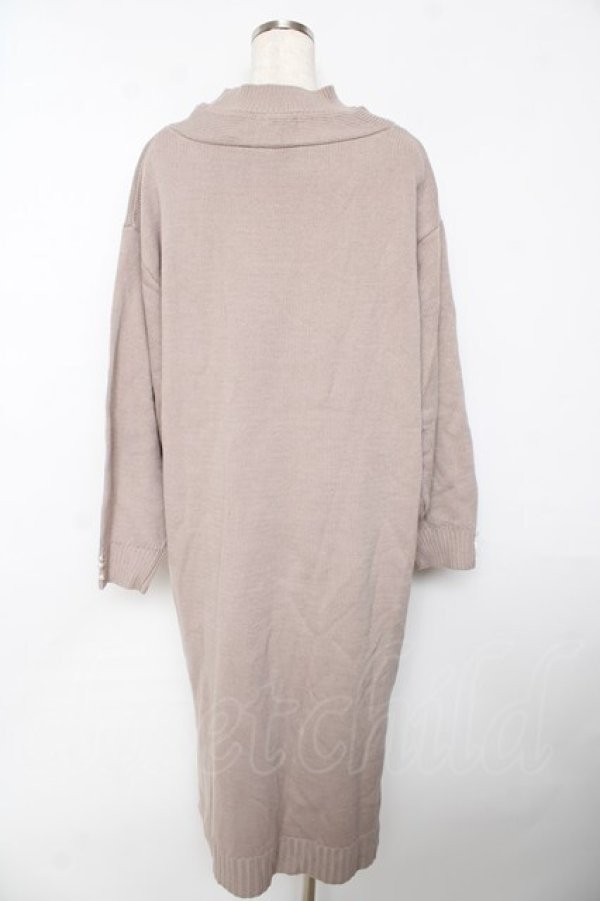 画像2: axes femme / 刺繍入りレイヤード風ニットワンピース M ベージュ Y-25-10-18-175-AX-OP-SZ-ZY (2)