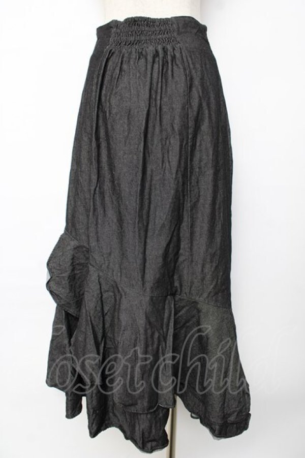 画像2: axes femme / クルミ釦付デニムスカート F 黒 Y-25-10-18-202-AX-SK-SZ-ZI (2)