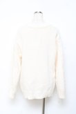 画像2: F i.n.t / エッフェル塔ロゴ刺繍腰丈ケーブルニットカーディガン F オフホワイト Y-25-10-20-040-CA-TO-SZ-ZY (2)