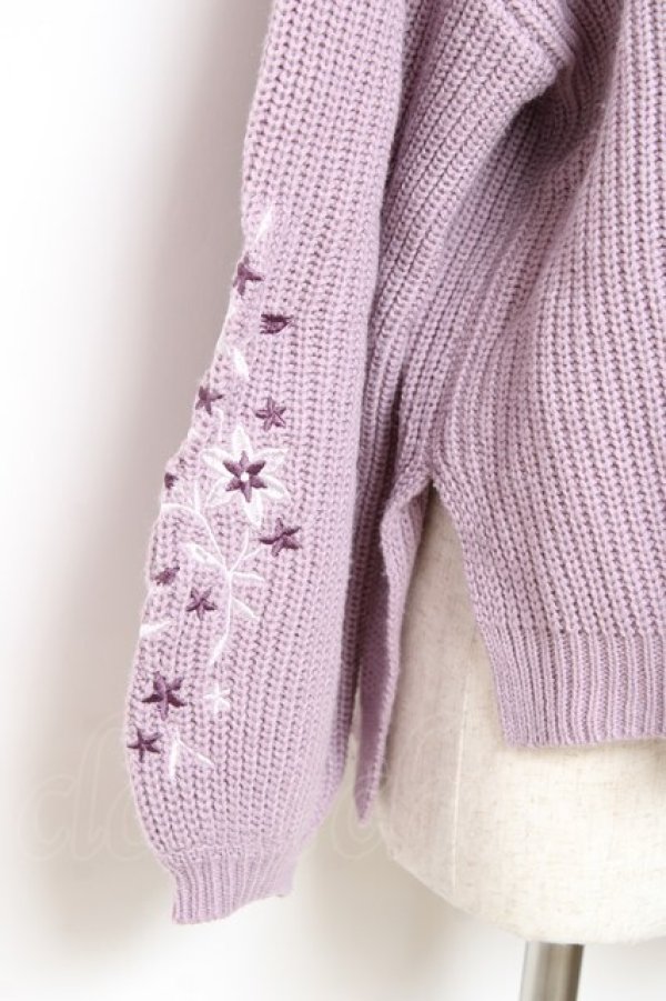 画像3: axes femme / 袖刺繍ボトルネックニット F ラベンダー Y-25-10-20-016-AX-TO-SZ-ZY (3)