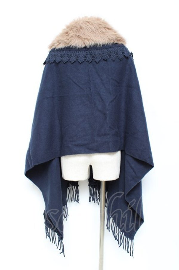 画像2: axes femme / ファーティペット付きストール  紺 Y-25-10-25-033-AX-TO-SZ-ZY (2)