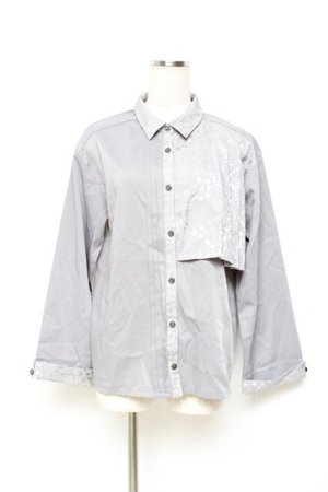 画像: axes femme / ジャカード切替プリーツシャツ  グレー Y-25-10-25-045-AX-BL-SZ-ZY