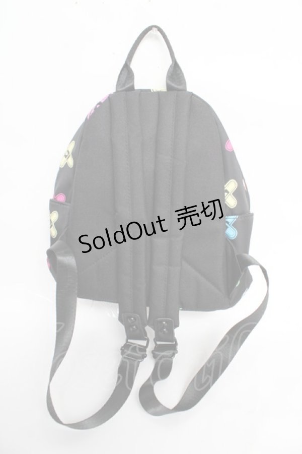 画像2: NieR Clothing / ばんそうこう総柄ミニリュック  黒 Y-25-10-28-047-PU-BG-SZ-ZT-K012 (2)