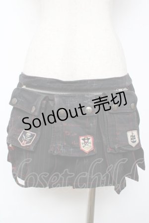 画像: HN+nois / プリーツボディポーチ  黒×赤 Y-25-10-28-038-HN-ZA-SZ-ZY