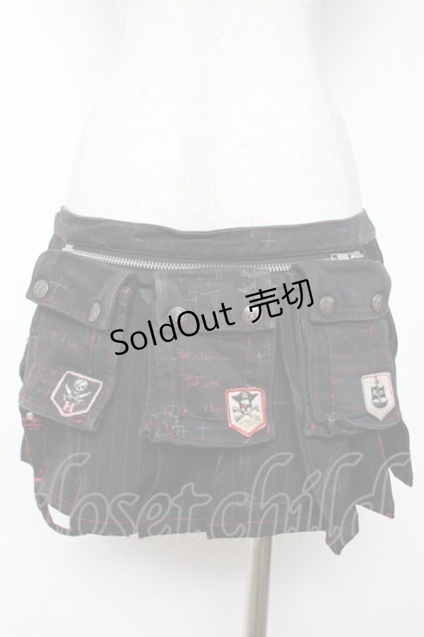 画像1: HN+nois / プリーツボディポーチ  黒×赤 Y-25-10-28-038-HN-ZA-SZ-ZY (1)