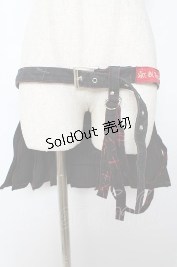 画像2: HN+nois / プリーツボディポーチ  黒×赤 Y-25-10-28-038-HN-ZA-SZ-ZY (2)