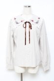 画像1: axes femme POETIQUE / ラ　レコルト刺繍襟ブラウス M ベージュ Y-25-11-05-050-AX-BL-SZ-ZI (1)