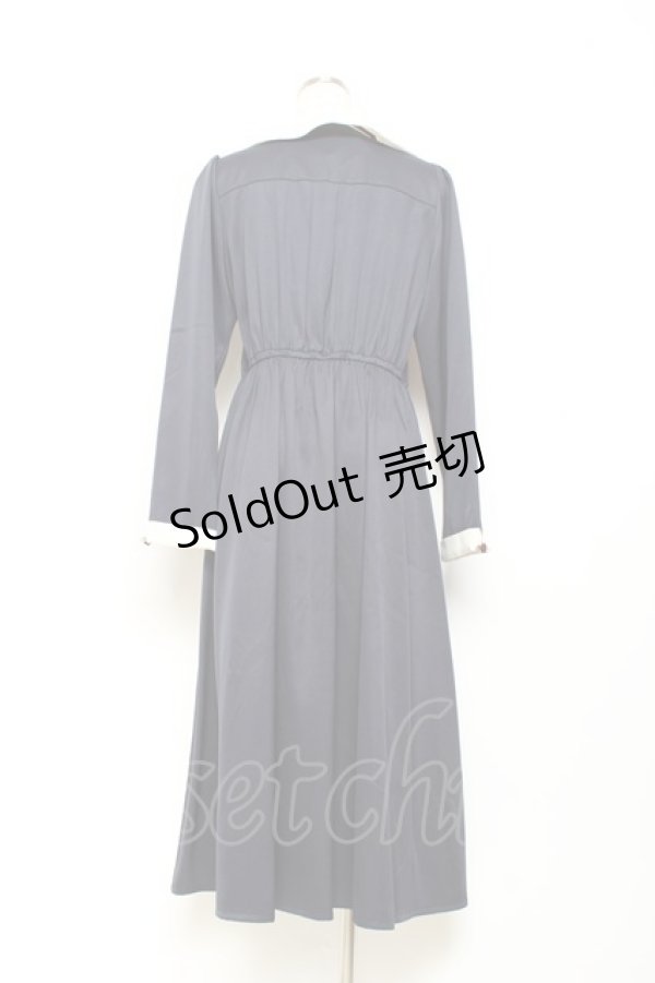 画像2: axes femme / ストロベリー刺繍ワンピース F 紺 Y-25-11-05-124-AX-OP-SZ-ZY (2)