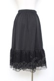 画像2: axes femme / フラワーレースミディペチスカート F 黒 Y-25-11-05-161-AX-SK-SZ-ZY (2)