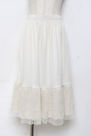 画像: axes femme / フラワーレースミディペチスカート F 生成り Y-25-11-05-163-AX-SK-SZ-ZY