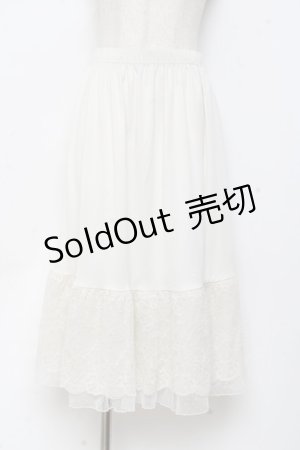 画像: axes femme / フラワーレースミディペチスカート F 生成り Y-25-11-05-163-AX-SK-SZ-ZY