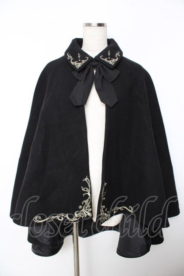 画像1: Princess Chronicles / 皇子系刺繍入りマント L 黒 Y-25-11-06-070-PU-CO-SZ-ZY (1)