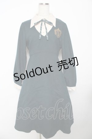 画像: F i.n.t / クレリックヨーク切替ワンピース F グリーン Y-25-11-06-134-CA-OP-SZ-ZI