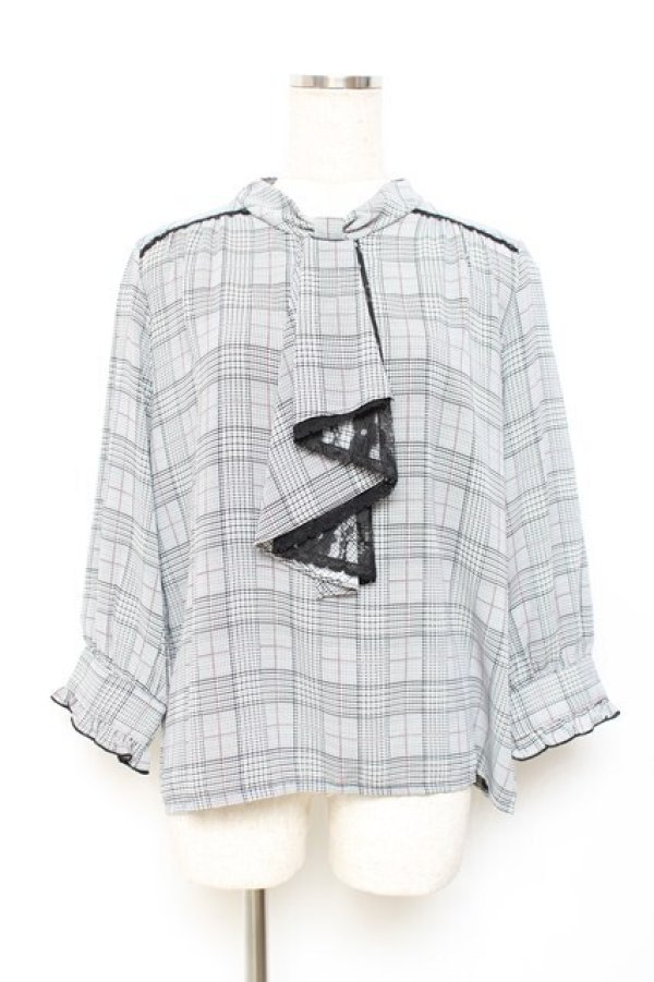 画像1: axes femme / カメオ付ラッフルフリルブラウス M グレー Y-25-11-09-065-AX-BL-SZ-ZI (1)