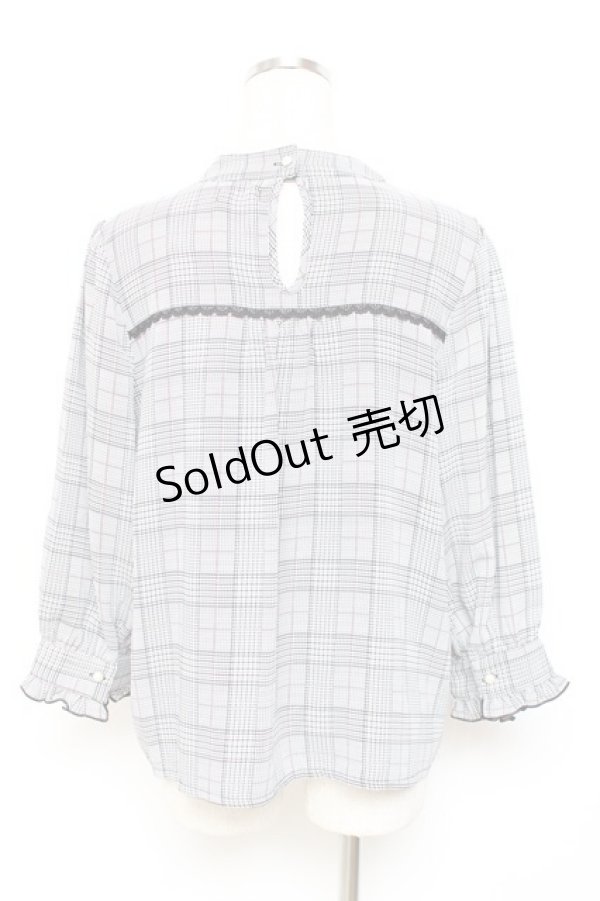 画像2: axes femme / カメオ付ラッフルフリルブラウス M グレー Y-25-11-09-065-AX-BL-SZ-ZI (2)