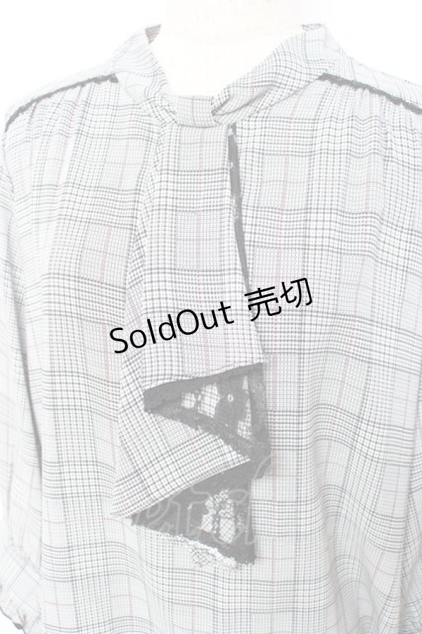 画像3: axes femme / カメオ付ラッフルフリルブラウス M グレー Y-25-11-09-065-AX-BL-SZ-ZI (3)