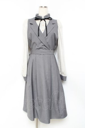 画像: axes femme POETIQUE / ベストレイヤードシャツ風ワンピース  グレー Y-25-11-09-102-AX-OP-SZ-ZY