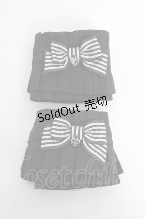 画像1: Angelic Pretty / ストライプリボンカフス  黒 Y-25-11-09-022-AP-ZA-SZ-ZY (1)