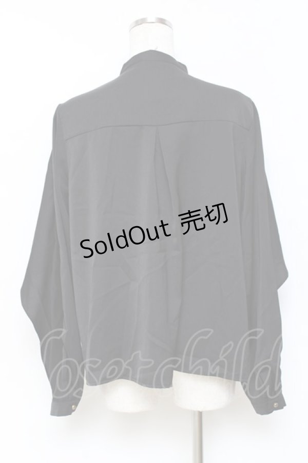 画像2: axes femme / ケープ風ボウタイブラウス  黒 Y-25-11-15-055-AX-BL-SZ-ZY (2)