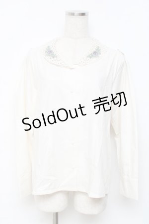 画像: an another angelus / ローズ刺繍レースショールカラーシャツ  生成り Y-25-11-15-059-CA-BL-SZ-ZY