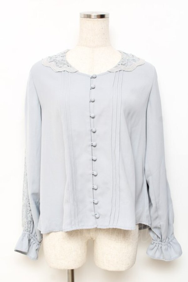 画像1: an another angelus / レース襟ピンタックブラウス  サックス Y-25-11-15-060-CA-BL-SZ-ZY (1)