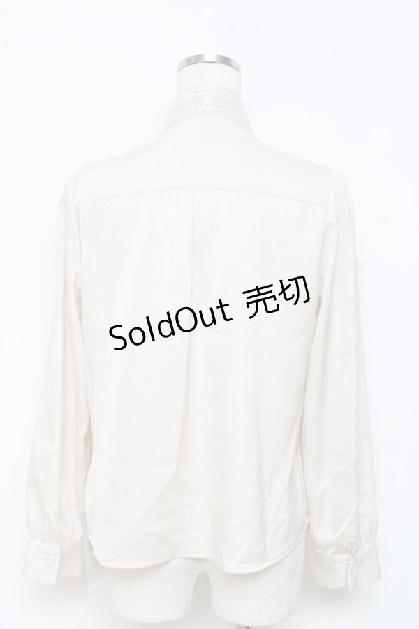 画像2: an another angelus / ローズカットワークボウタイブラウス  生成り Y-25-11-15-062-CA-BL-SZ-ZY (2)