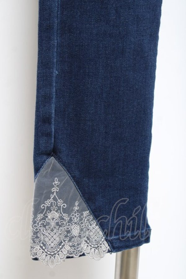 画像4: axes femme / バイオリン刺繍デニム  デニム Y-25-11-15-120-AX-PA-SZ-ZY (4)