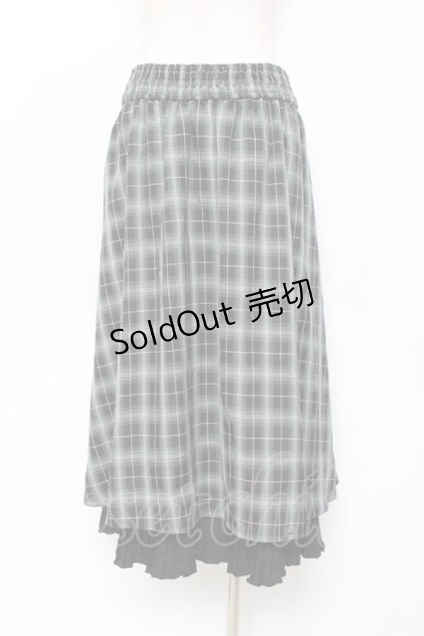 画像2: axes femme / 裾プリーツチェック柄スカート  グリーン Y-25-11-15-135-AX-SK-SZ-ZY (2)