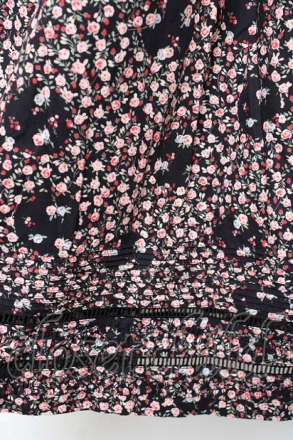 画像3: PINK HOUSE / ミニローズ柄スカート F 黒 Y-25-11-15-146-LO-SK-SZ-ZY (3)