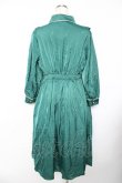 画像2: axes femme / 配色パイピングボウタイワンピース F グリーン Y-25-11-22-147-AX-OP-SZ-ZI (2)