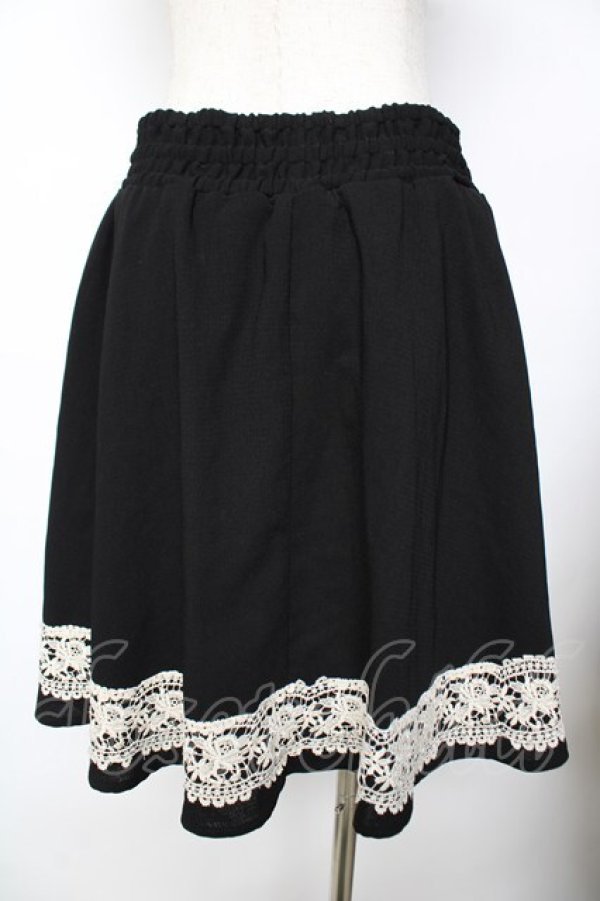 画像2: axes femme / スカラップレースフレアスカート  黒 Y-25-11-26-196-AX-SK-SZ-ZY (2)