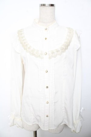 画像: axes femme kawaii / リボンブローチ付肩フリルブラウス M 生成り Y-25-11-30-056-AX-BL-SZ-ZY