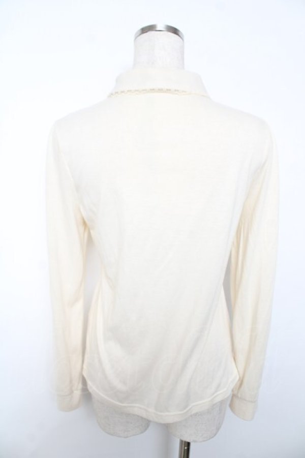 画像2: axes femme / 前立てデザインブラウス風プルオーバー  生成り Y-25-11-30-070-AX-TO-SZ-ZY (2)