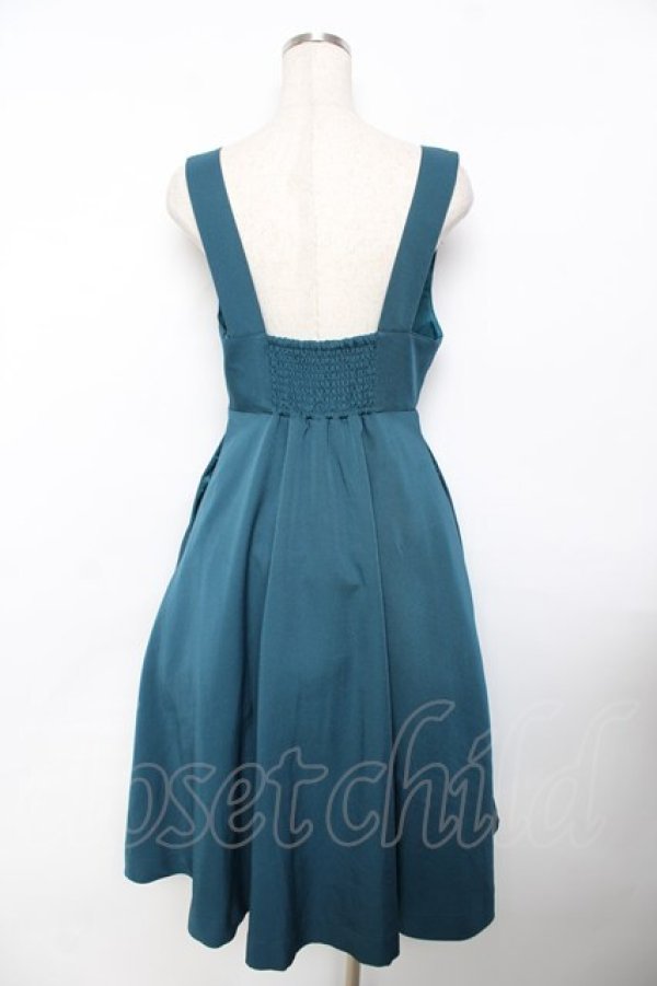 画像2: F i.n.t / チェーンビット使いディープVネックジャンパースカート  グリーン Y-25-11-30-201-CA-OP-SZ-ZY (2)