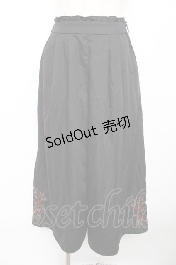 画像1: axes femme / ローズ刺繍入りガウチョパンツ M 黒 Y-25-11-30-215-AX-PA-SZ-ZY (1)