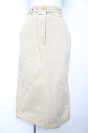 画像: INGEBORG / 後ろプリーツスカート  ベージュ Y-25-12-01-096-LO-SK-SZ-ZY