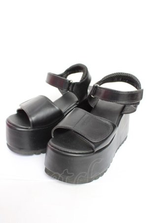 画像: YOSUKE / 厚底ベルティッドサンダル S 黒 Y-25-12-01-021-PU-SH-SZ-ZY
