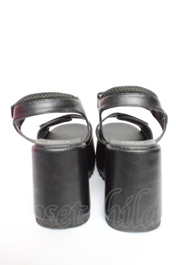 画像3: YOSUKE / 厚底ベルティッドサンダル S 黒 Y-25-12-01-021-PU-SH-SZ-ZY (3)