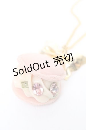 画像: Q-pot. / Creamy Strawberry Macaronネックレス  ストロベリー Y-25-12-04-006-QP-AC-SZ-ZY