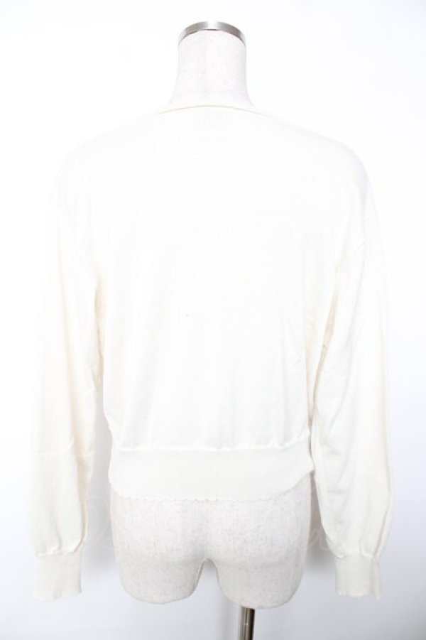 画像2: F&A / ガラス風クリアフラワー釦UVカットニットカーディガン F 生成り Y-25-12-04-120-LO-TO-SZ-ZY (2)