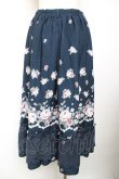 画像2: axes femme / パネル花柄フレアスカート M 紺 Y-25-12-04-148-AX-SK-SZ-ZY (2)