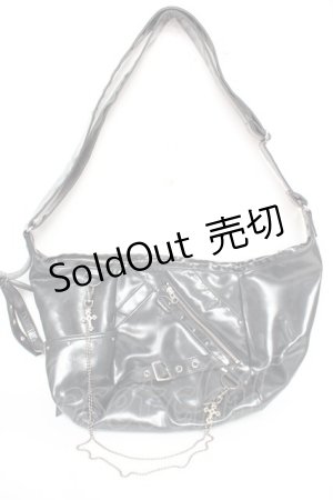 画像: Ozz On / チェーン付き半月ショルダーバッグ  黒 Y-25-12-04-036-OO-BG-SZ-ZY