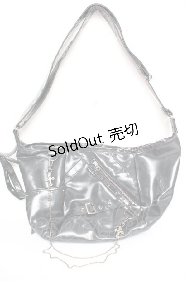 画像1: Ozz On / チェーン付き半月ショルダーバッグ  黒 Y-25-12-04-036-OO-BG-SZ-ZY (1)