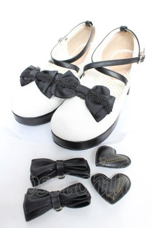 画像: Queen Bee / クロスパンプス  白 Y-25-12-05-048-EL-SH-SZ-ZY